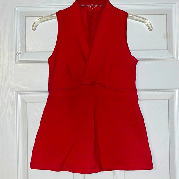 LuluLemon v-neck tank size 8 - Picture 2 of 7